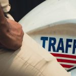 Policial De Transito Sentado Em Uma Motocicleta H8ib5QdhTGM