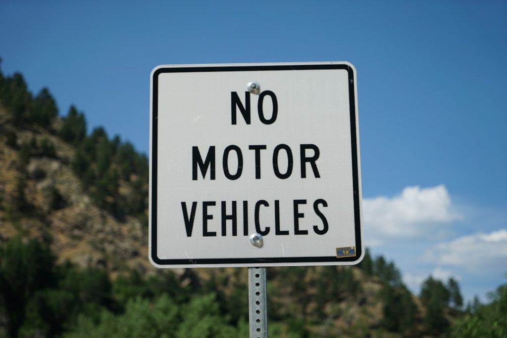 Sem Sinalizacao De Veiculos A Motor 0jeYeDF3jxQ